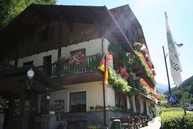 Hotel Daniela Bormio Eksteriør billede